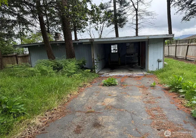 Photo 1 of Sale Pending at 1284 Dines Point Rd, Greenbank, WA 98523 | MLS# NWM2559855 | Listing updated on 2026-09-25