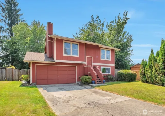 Photo 1 of Single family home for sale at 32007 Palace Ct, Carnation, WA 98014 | MLS# NWM2559870 | Listing updated on 2026-10-01
