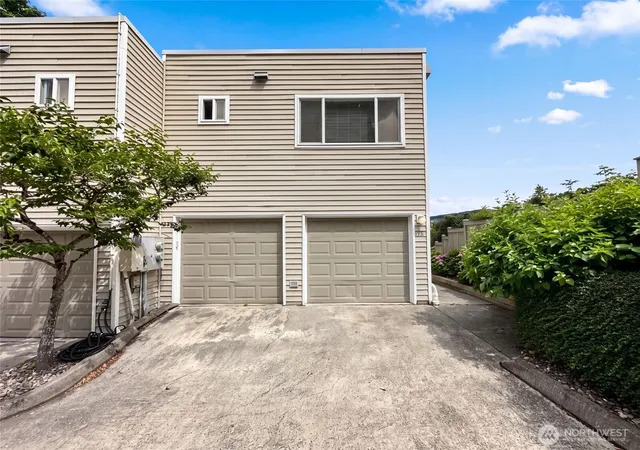 Townhouse for sale at 2325 Harbor Ave SW #B2, Seattle, WA 98126 | MLS# NWM2559879