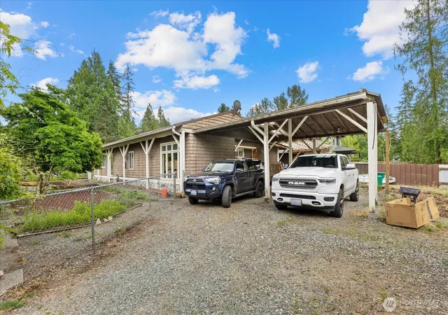 Photo 3 of Manufactured home for sale at 10024 228th Place Se, Woodinville, WA 98077 | MLS# NWM2559905 | Listing updated on 2026-09-23