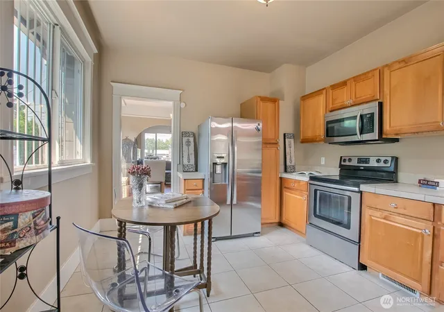 Photo 3 of Single family home for sale at 916 23rd Avenue S, Seattle, WA 98144 | MLS# NWM2559931 | Listing updated on 2026-10-01