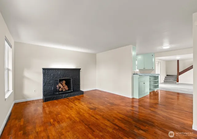 Photo 4 of Single family home for sale at 7221 S Sheridan Ave, Tacoma, WA 98408 | MLS# NWM2559933 | Listing updated on 2026-09-23