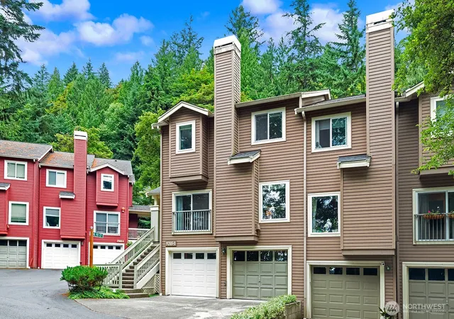 Photo 3 of Townhouse for sale at 9205 177th Place Ne #1, Redmond, WA 98052 | MLS# NWM2559965 | Listing updated on 2026-09-23