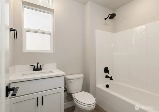 Photo 3 of Townhouse for sale at 6609 S 128th Street, Seattle, WA 98178 | MLS# NWM2559966 | Listing updated on 2026-09-23