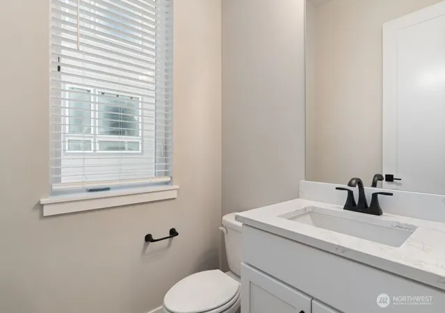 Photo 4 of Townhouse for sale at 6609 S 128th Street, Seattle, WA 98178 | MLS# NWM2559966 | Listing updated on 2026-09-23