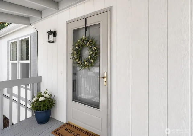 Photo 3 of Manufactured home for sale at 863 Ne Saturn Ln #174, Bremerton, WA 98311 | MLS# NWM2560018 | Listing updated on 2026-09-22