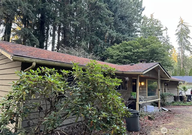 Photo 2 of Single family home for sale at 6928 20th Avenue Se, Lacey, WA 98503 | MLS# NWM2560022 | Listing updated on 2026-09-23