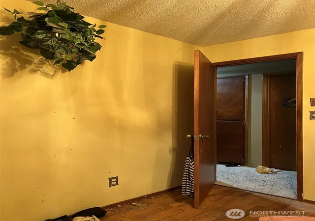 Photo 4 of Single family home for sale at 6928 20th Avenue SE, Lacey, WA 98503 | MLS# NWM2560022 | Listing updated on 2026-09-23