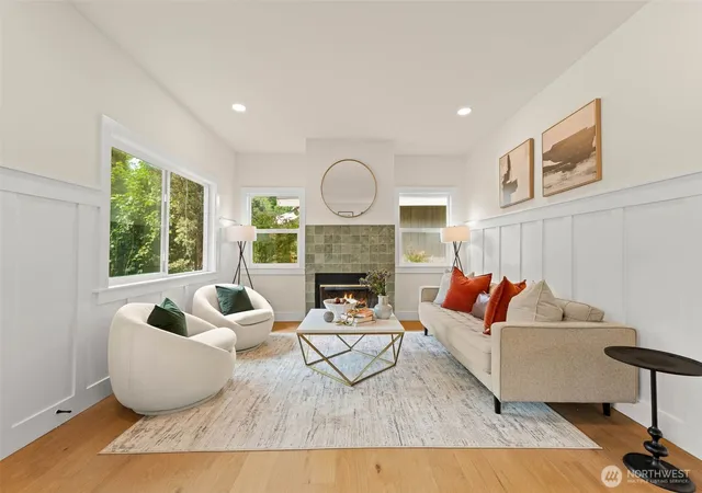 Photo 3 of Single family home for sale at 520 30th Avenue E, Seattle, WA 98112 | MLS# NWM2560040 | Listing updated on 2026-09-24