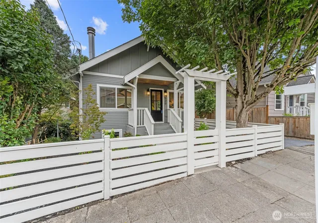 Photo 35 of Single family home for sale at 520 30th Avenue E, Seattle, WA 98112 | MLS# NWM2560040 | Listing updated on 2026-10-13