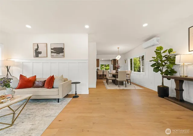 Photo 3 of Single family home for sale at 520 30th Avenue E, Seattle, WA 98112 | MLS# NWM2560040 | Listing updated on 2026-09-24