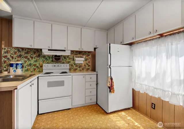 Photo 3 of Manufactured home for sale at 22034 Se 272nd Place, Maple Valley, WA 98038 | MLS# NWM2560056 | Listing updated on 2026-09-23