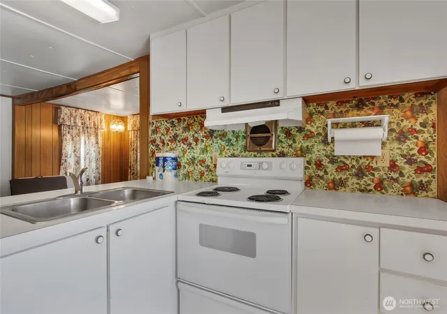 Photo 3 of Manufactured home for sale at 22034 SE 272nd Place, Maple Valley, WA 98038 | MLS# NWM2560056 | Listing updated on 2026-09-23