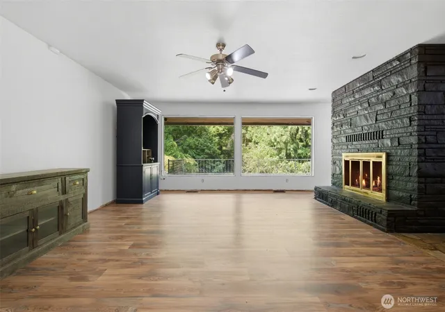 Photo 4 of Sale Pending at 2469 Northlake Way NW, Bremerton, WA 98312 | MLS# NWM2560057 | Listing updated on 2026-08-01