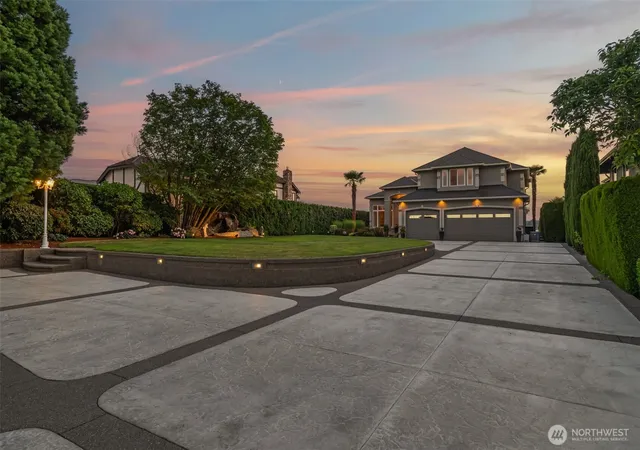 Photo 3 of Single family home for sale at 2502 199th Avenue Ct E, Lake Tapps, WA 98391 | MLS# NWM2560074 | Listing updated on 2026-09-25