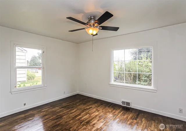 Photo 3 of Sale Pending at 6426 G St, Tacoma, WA 98408 | MLS# NWM2560116 | Listing updated on 2026-09-29