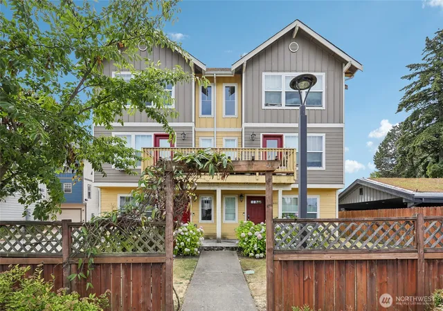 Photo 1 of Townhouse for sale at 14403 34th Lane S, Tukwila, WA 98168 | MLS# NWM2560136 | Listing updated on 2026-09-25