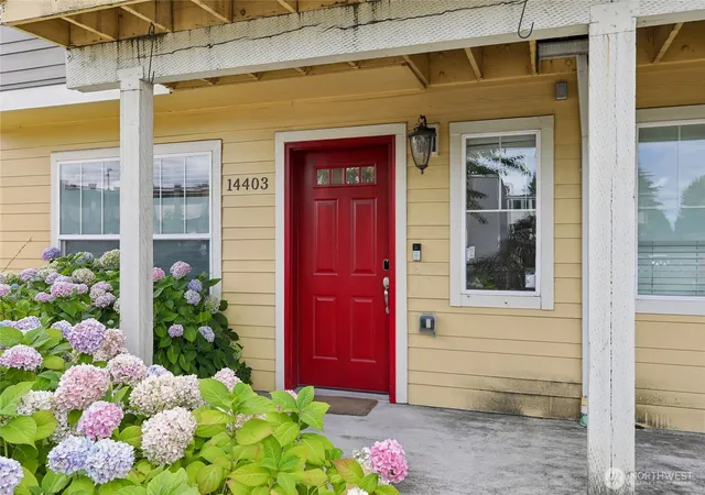 Photo 2 of Townhouse for sale at 14403 34th Lane S, Tukwila, WA 98168 | MLS# NWM2560136 | Listing updated on 2026-09-25