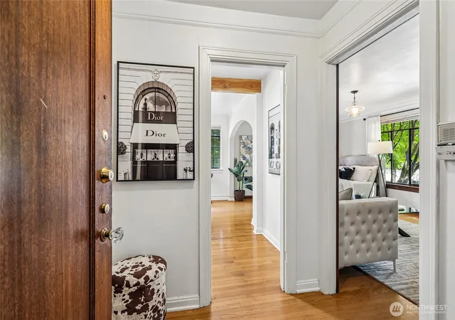 Photo 3 of Condo for sale at 3121 Franklin Ave E #1, Seattle, WA 98102 | MLS# NWM2560151 | Listing updated on 2026-09-25