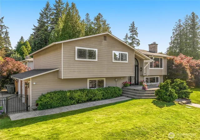 Photo 3 of Single family home for sale at 804 15th Street Sw, Edmonds, WA 98020 | MLS# NWM2560164 | Listing updated on 2026-09-22