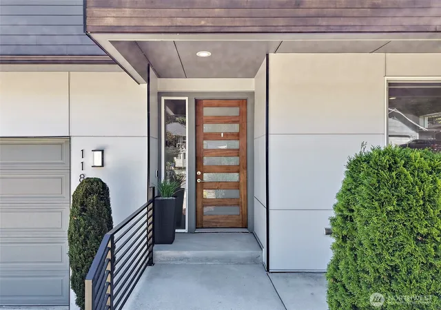 Photo 2 of Sale Pending at 11815 Se 218th Place, Kent, WA 98031 | MLS# NWM2560168 | Listing updated on 2026-09-21