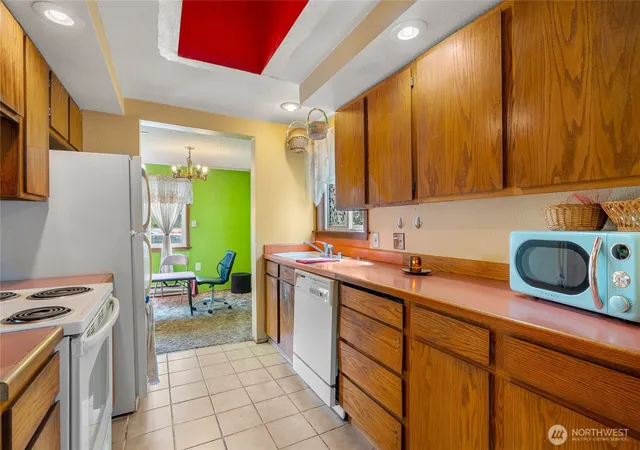 Photo 4 of Sale Pending at 13231 4th Avenue S, Burien, WA 98168 | MLS# NWM2560170 | Listing updated on 2026-08-28