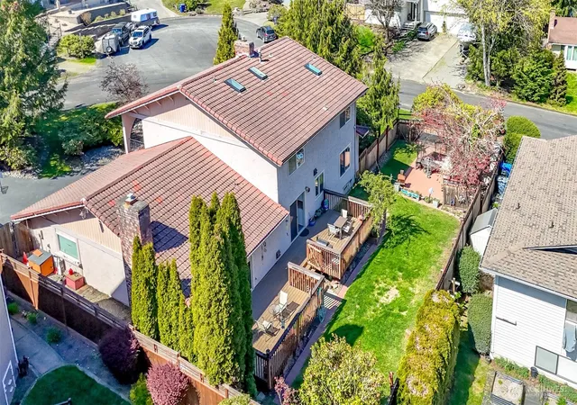 Photo 3 of Single family home for sale at 6220 81st Street E, Puyallup, WA 98371 | MLS# NWM2560189 | Listing updated on 2026-09-29