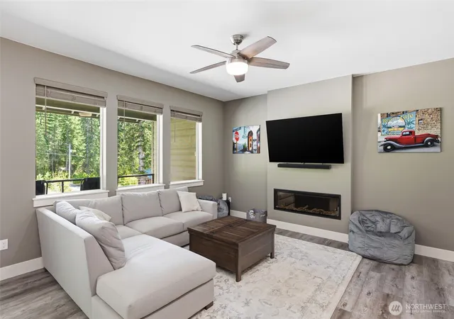 Photo 3 of Single family home for sale at 811 Wadsworth Loop, Ronald, WA 98940 | MLS# NWM2560213 | Listing updated on 2026-09-26