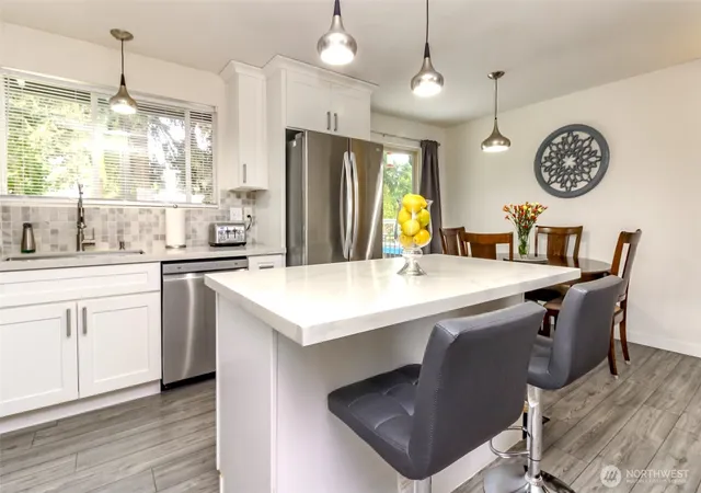 Photo 3 of Single family home for sale at 33227 39th Avenue SW, Federal Way, WA 98023 | MLS# NWM2560255 | Listing updated on 2026-09-23