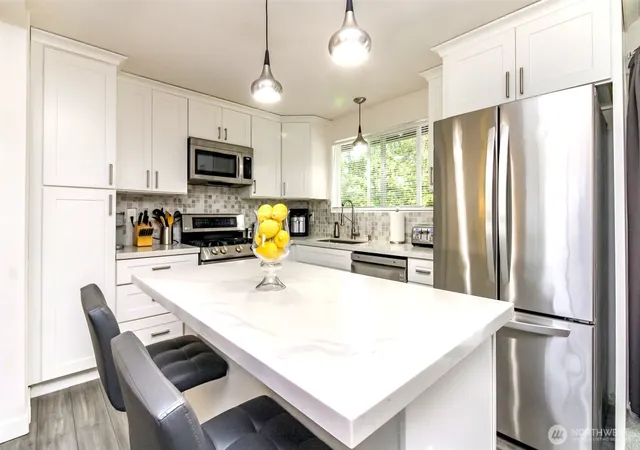 Photo 4 of Single family home for sale at 33227 39th Avenue SW, Federal Way, WA 98023 | MLS# NWM2560255 | Listing updated on 2026-09-23
