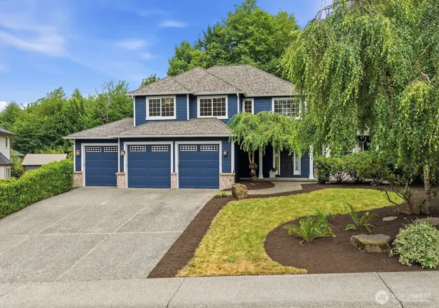 Photo 3 of Single family home for sale at 1110 Hemlock Ave Sw, North Bend, WA 98045 | MLS# NWM2560258 | Listing updated on 2026-10-01