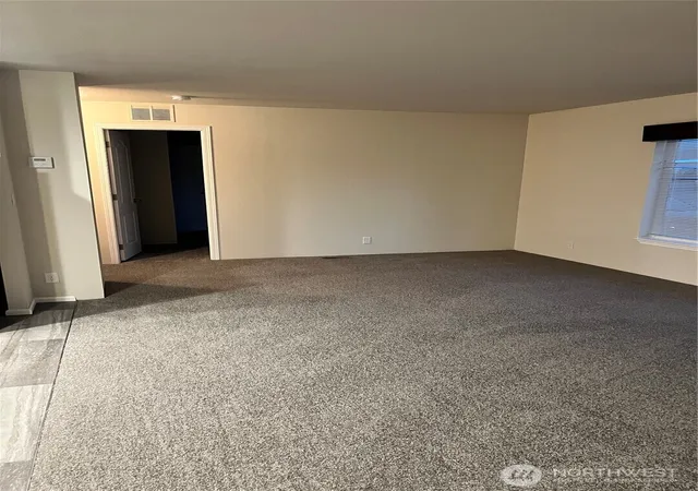 Photo 3 of Manufactured home for sale at 4501 Addy St #121, Washougal, WA 98671 | MLS# NWM2560265 | Listing updated on 2026-09-23