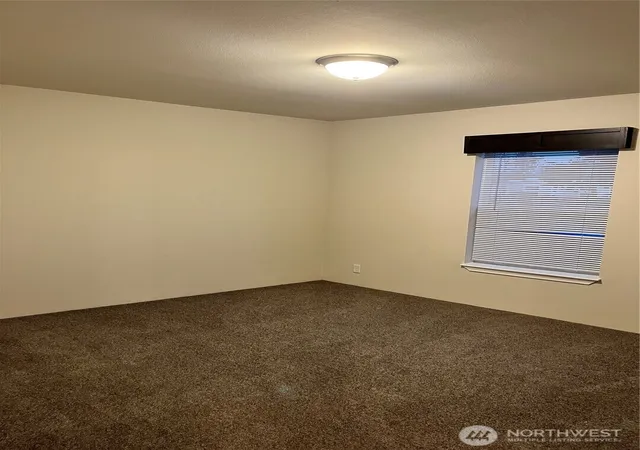 Photo 3 of Manufactured home for sale at 4501 Addy St #121, Washougal, WA 98671 | MLS# NWM2560265 | Listing updated on 2026-09-23