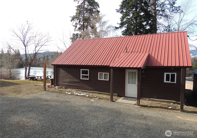 Photo 1 of Single family home for sale at 9291 Pakascwa Rd, Peshastin, WA 98847 | MLS# NWM2560269 | Listing updated on 2026-09-23