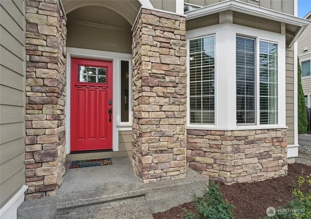 Photo 2 of Single family home for sale at 310 20th Street Pl Sw, Puyallup, WA 98371 | MLS# NWM2560285 | Listing updated on 2026-09-22