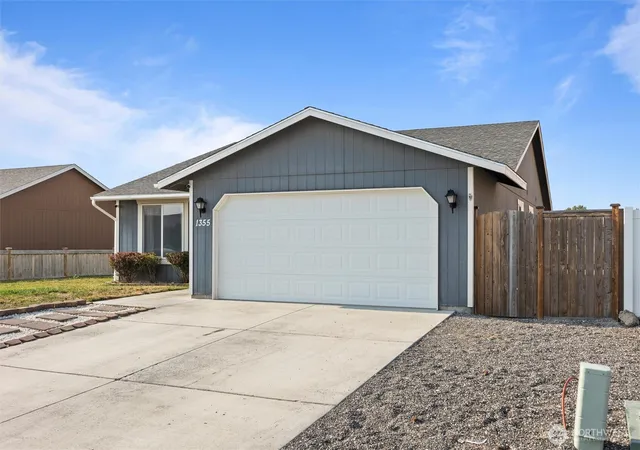 Photo 2 of Single family home for sale at 1355 E Birch St, Othello, WA 99344 | MLS# NWM2560329 | Listing updated on 2026-09-30