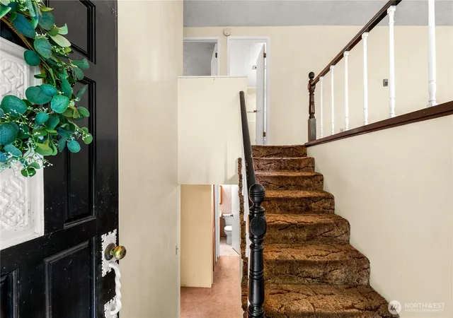 Photo 3 of Sale Pending at 805 Valley View Way, Aberdeen, WA 98520 | MLS# NWM2560356 | Listing updated on 2026-08-18