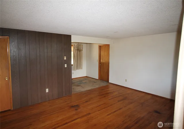 Photo 2 of Sale Pending at 2612 Ne 98th Avenue, Vancouver, WA 98662 | MLS# NWM2560381 | Listing updated on 2026-09-25