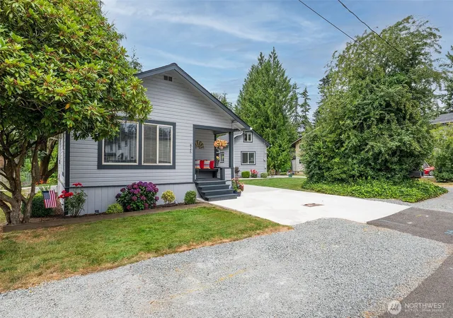 Photo 1 of Single family home for sale at 845 3rd Avenue Nw, Issaquah, WA 98027 | MLS# NWM2560396 | Listing updated on 2026-09-23