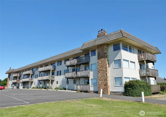 Photo 3 of Condo for sale at 615 Ocean Shrs Blvd Nw #201, Ocean Shores, WA 98569 | MLS# NWM2560425 | Listing updated on 2026-09-24