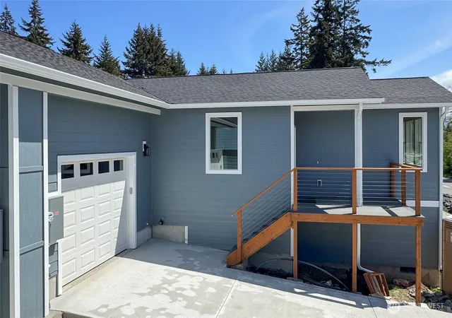 Photo 3 of Townhouse for sale at 1911 W 10th Street, Port Angeles, WA 98363 | MLS# NWM2560446 | Listing updated on 2026-09-23