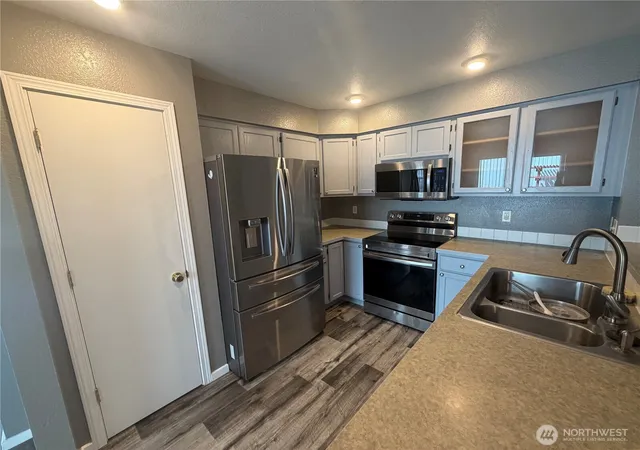 Photo 3 of Single family home for sale at 1626 Sundrop Ln SE, Tumwater, WA 98501 | MLS# NWM2560450 | Listing updated on 2026-09-24
