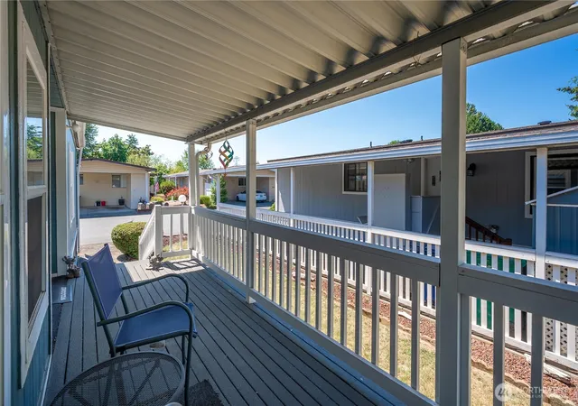 Photo 3 of Manufactured home for sale at 3611 I St NE #244, Auburn, WA 98002 | MLS# NWM2560454 | Listing updated on 2026-09-22
