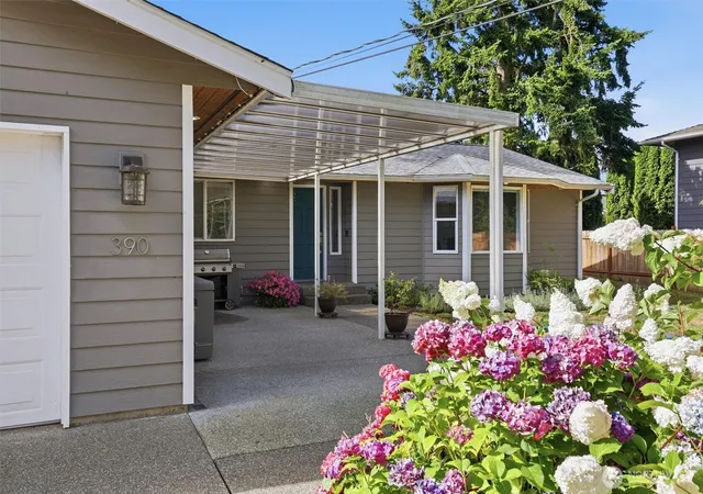 Photo 2 of Sale Pending at 390 Cambrae Dr, Camano Island, WA 98282 | MLS# NWM2560458 | Listing updated on 2026-10-02