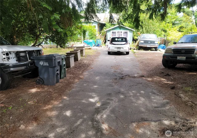 Photo 2 of Single family home for sale at 1325 23rd Avenue Sw, Puyallup, WA 98371 | MLS# NWM2560464 | Listing updated on 2026-09-25