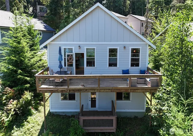 Photo 3 of Single family home for sale at 3 Sweetclover Cir, Bellingham, WA 98229 | MLS# NWM2560465 | Listing updated on 2026-09-29