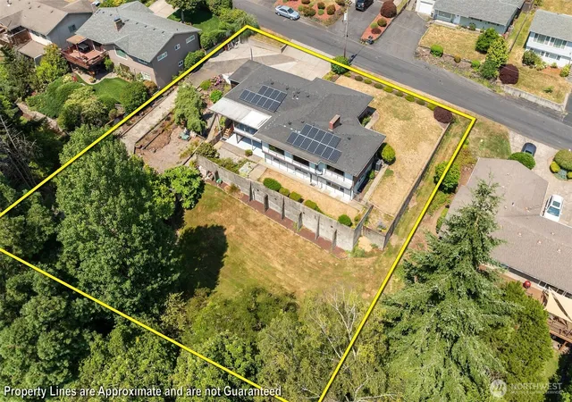 Photo 2 of Single family home for sale at 135 Victoria St, Longview, WA 98632 | MLS# NWM2560472 | Listing updated on 2026-09-28