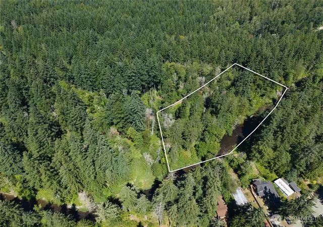 Photo 2 of Sale Pending at 14333 Beaver Dr Se, Rainier, WA 98576 | MLS# NWM2560493 | Listing updated on 2026-09-25