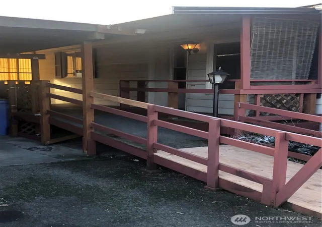 Photo 3 of Manufactured home for sale at 2410 Leisure Ln, Centralia, WA 98531 | MLS# NWM2560494 | Listing updated on 2026-09-29