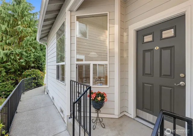 Photo 2 of Sale Pending at 2515 141st Place Sw #21B, Lynnwood, WA 98087 | MLS# NWM2560495 | Listing updated on 2026-09-27